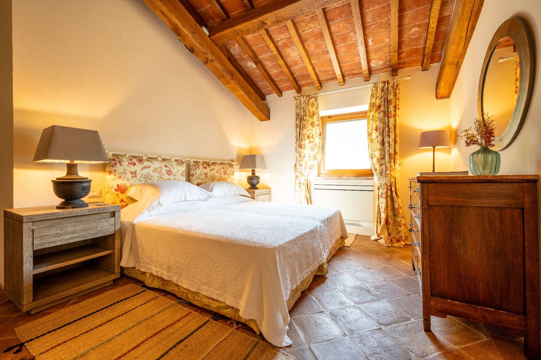 Lampara villa photo.